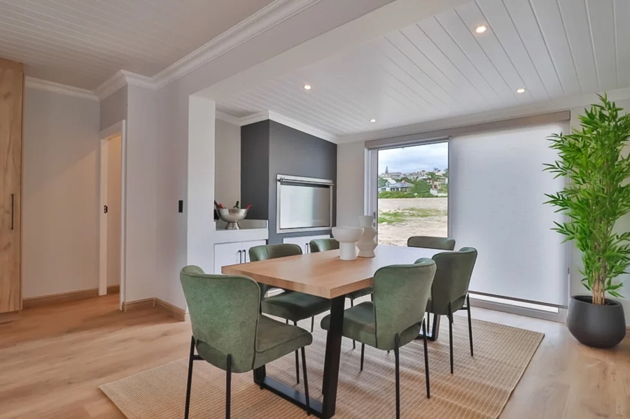 2 Bedroom Property for Sale in Fraaiuitsig Western Cape